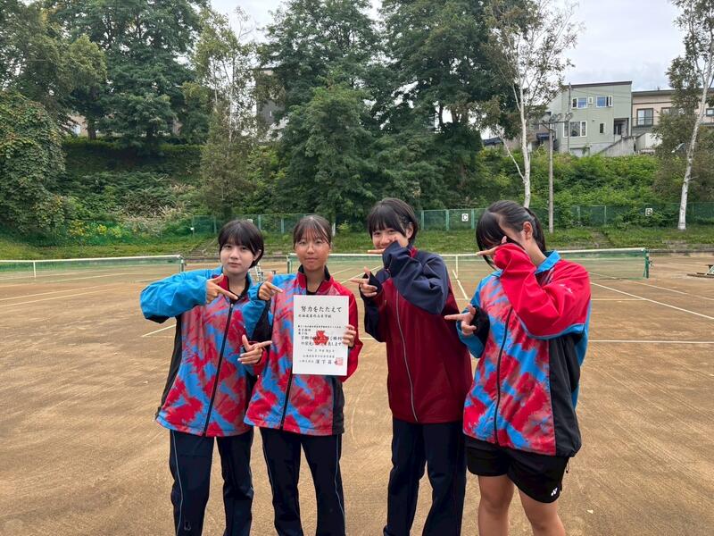 女子団体準優勝（延期により助っ人不在）